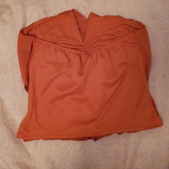 Halter top - Picture 3 of 3